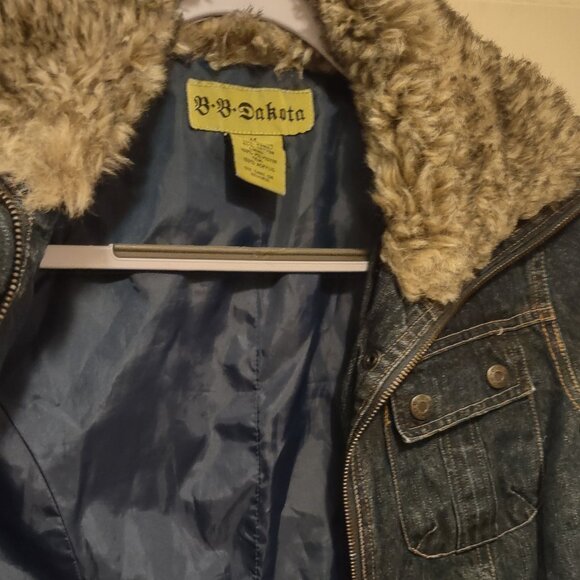 Vintage BB Dakota Denim Faux Fur Jean Jacket With Pockets Sz M Lined - Picture 7 of 8